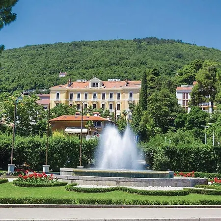 Lovely In Pobri With Wifi Apartamento Volosko