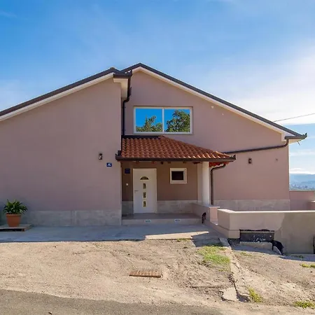 Lovely In Pobri With Wifi Apartamento Volosko